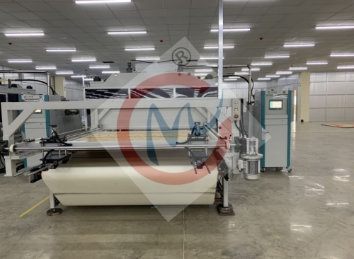 环亚·体育 医用PE手术衣一次成型裁切机